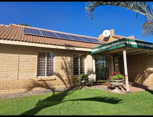 2 BEDROOM HOUSE FOR SALE IN EQUESTRIA
